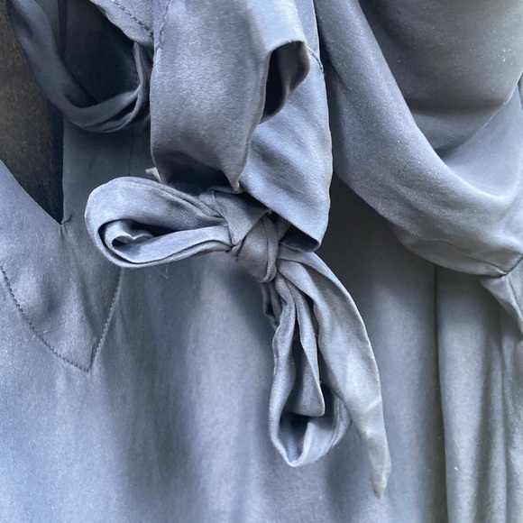 PAROSH navy blue silky dress size small - Picture 5 of 10